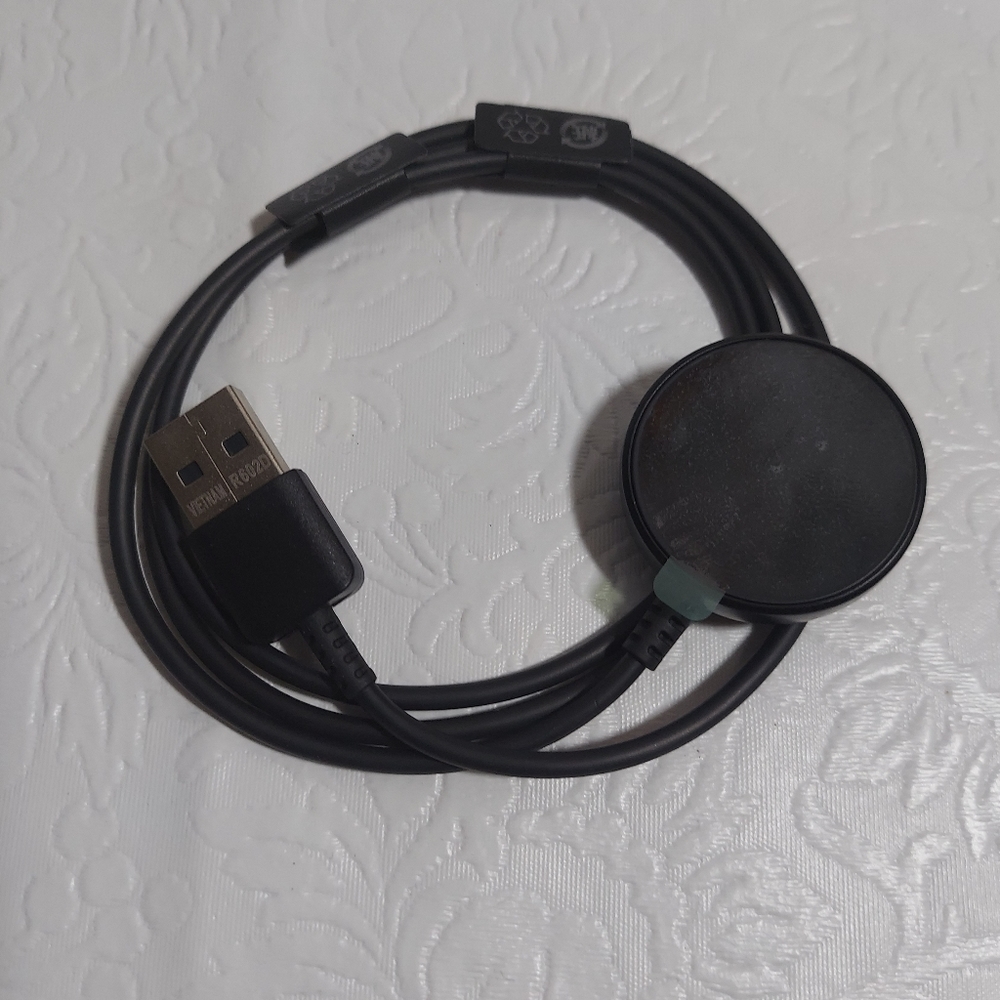 NWOT Samsung Galaxy Watch Active & Active 2 Charging Dock - Black- EP-OR825